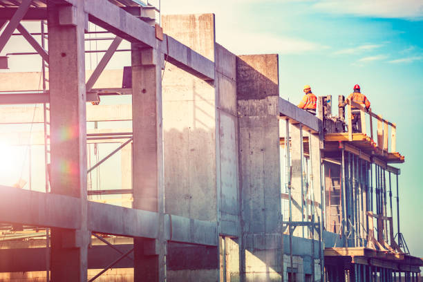 Best Custom Concrete Contractor  in Mountain View Acres, CA